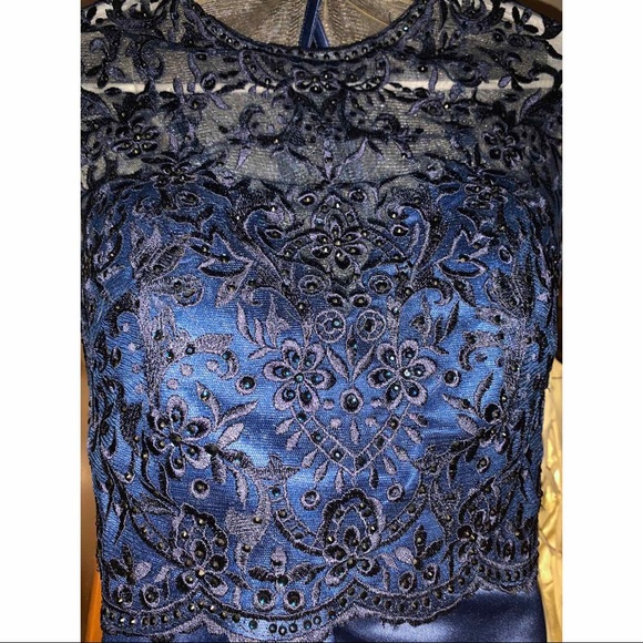 STUNNING Navy Blue Two-Piece Prom Dress - Classy! - Picture 5 of 7